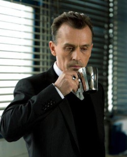 Роберт Неппер в фильме "Перевозчик"