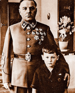 Климент Ворошилов с сыном