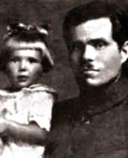 Нестор Махно с дочерью