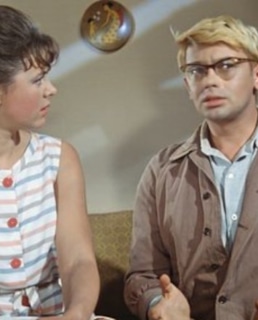 Александра Демьяненко в фильме «Операция "Ы" и другие приключения Шурика»