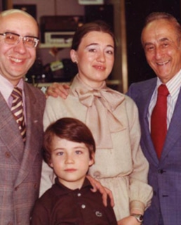 Виктория Постникова с семьей