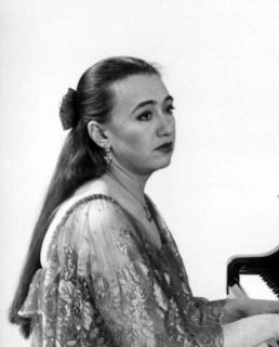 Пианистка Виктория Постникова