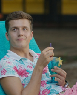 Денис Косяков в сериале "Остров"