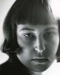 Юнна Мориц  в молодости