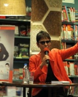 Ирина Хакамада на презентации одной из своих книг