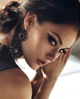 Александра Попова