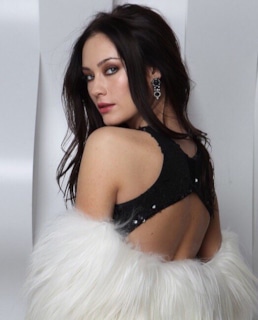 Александра Попова