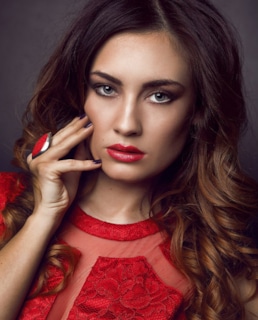 Александра Попова