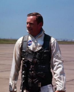 Нил Армстронг