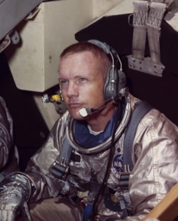 Нил Армстронг