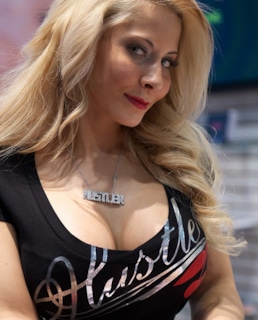 Queens Blade порно косплейі Топтық секс сахнасының жеке порно фотолары