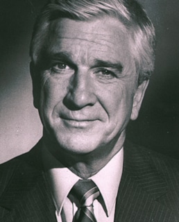 Лесли Нильсен