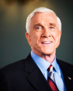 Лесли Нильсен