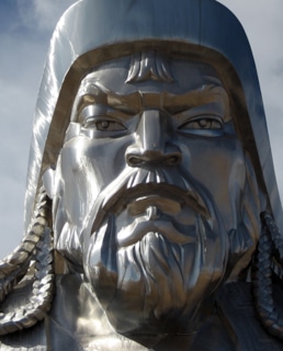Статуя Чингисхана