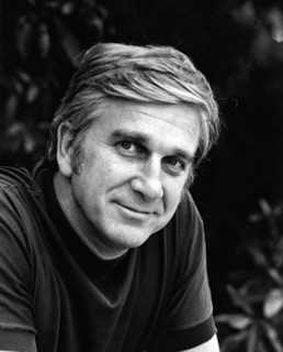 Лесли Нильсен