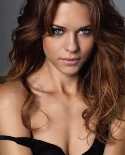 Линдси Фонсека