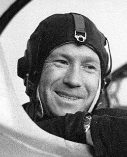 Летчик Алексей Леонов