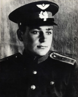 Герман Титов в молодости