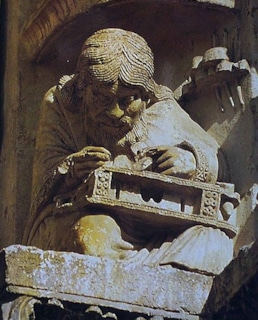 Статуя Пифагора.  Шартрский собор