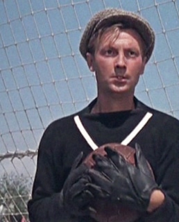 Георгий Вицин в фильме «Запасной игрок»