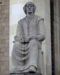 Памятник Николаю Копернику  в Варшаве
