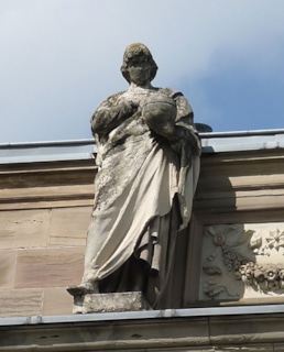 Памятник Николаю Копернику  в Страсбурге