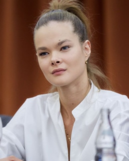 Анна Исаева