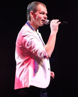 Алексей Брянцев на сцене