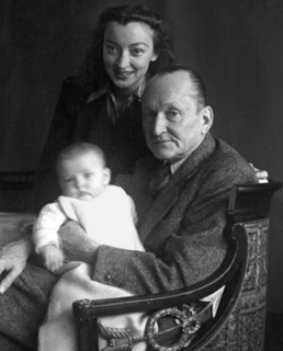 Александр Вертинский с семьей