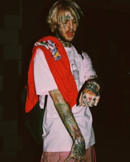 Рэпер Lil Peep