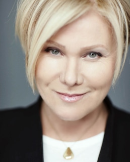 Деборра-Ли Фернесс