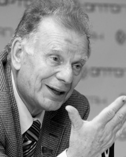 Жорес Алферов