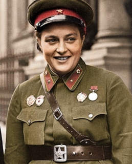 Людмила Павличенко