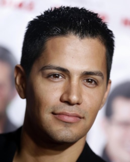 Джей Эрнандес