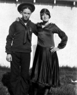 Клайд Бэрроу и его сестра