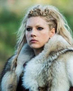 Кэтрин Винник в сериале «Викинги»