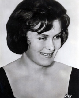 Изольда Извицкая