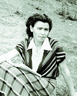 Наина Ельцина в молодости