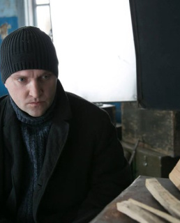Александр Кобзарь в фильме «Пленница»