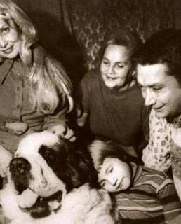 Маленький Дмитрий Егоров с семьей