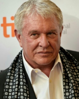 Том Беренджер