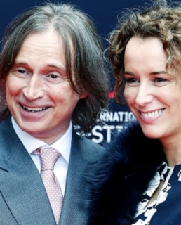 Роберт Карлайл с женой