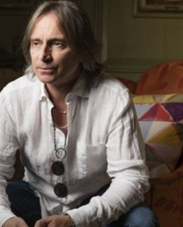 Роберт Карлайл