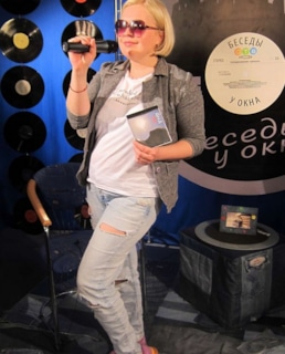 Певица Яна (Яна Будянская) на сцене