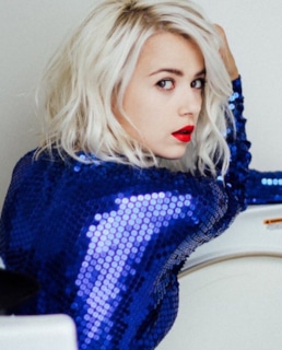 Мика Ньютон