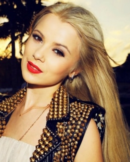 Мика Ньютон