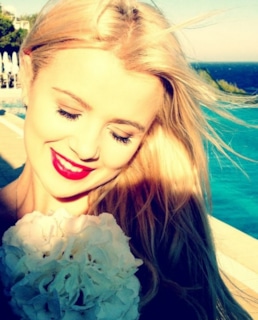 Мика Ньютон