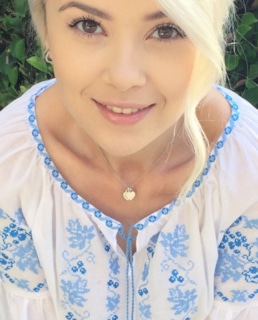 Мика Ньютон