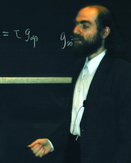 Григорий Перельман доказывает математическую теорию