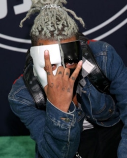 XXXTentacion в маске